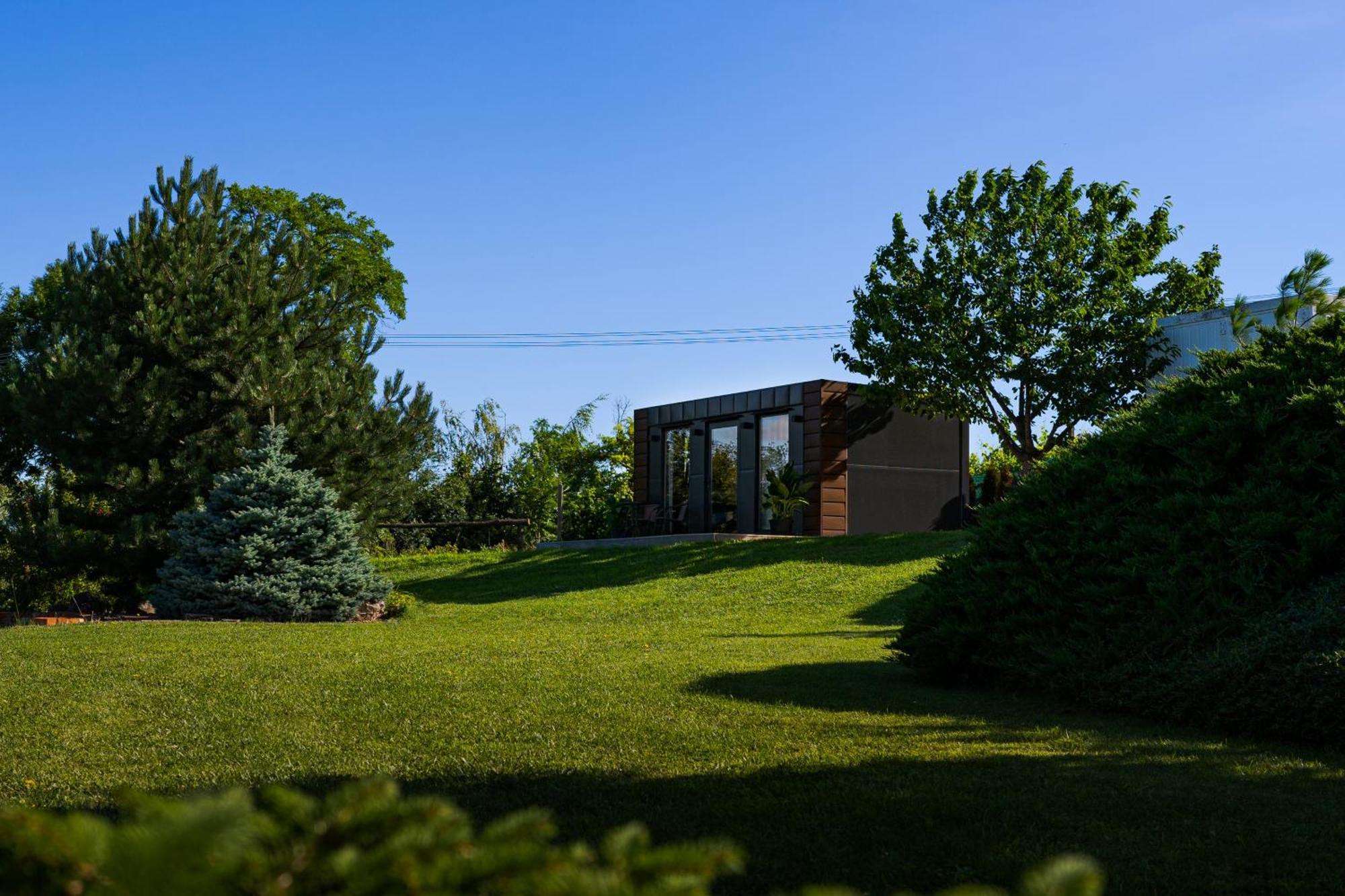 Tiny House Mezi Sklepy Apartment Kobyli ภายนอก รูปภาพ